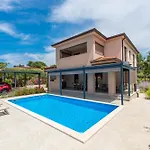 Βίλα Karina, Porec Kadumi