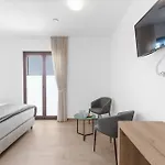 Karina, Porec * Kadumi