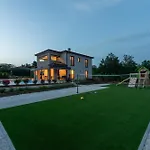 Karina, Porec Βίλα *