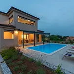 Βίλα Karina, Porec Kadumi