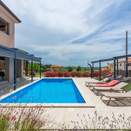 Karina, Porec Villa Kadumi