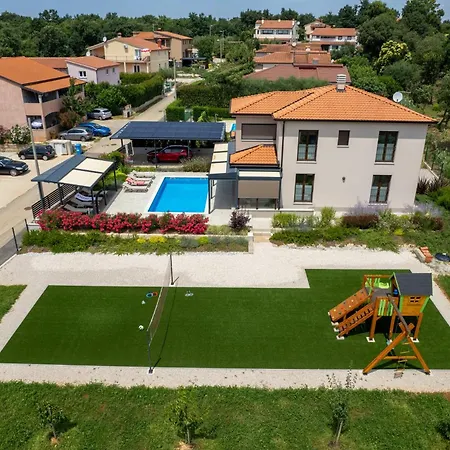 Karina, Porec *