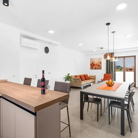 וילה Karina, Porec Kadumi