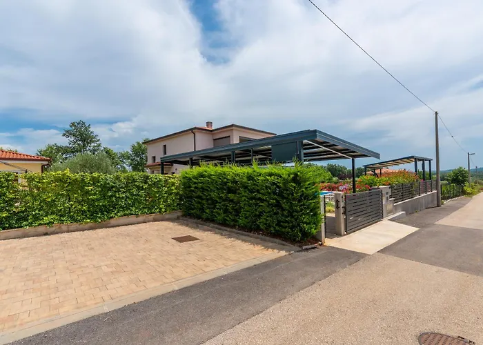 Villa Karina, Porec
