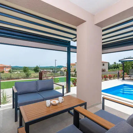 Karina, Porec Villa Kadumi