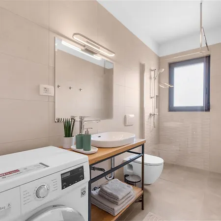 Karina, Porec Kadumi