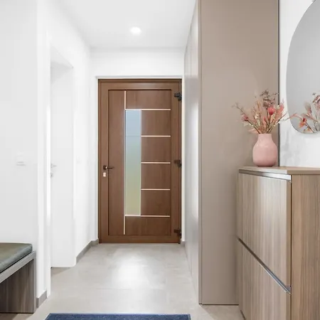 Karina, Porec Kadumi