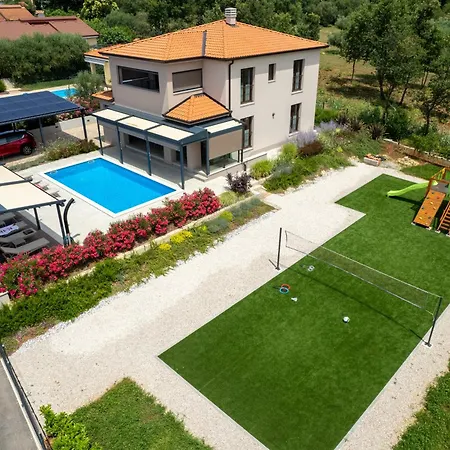 Karina, Porec * Kadumi