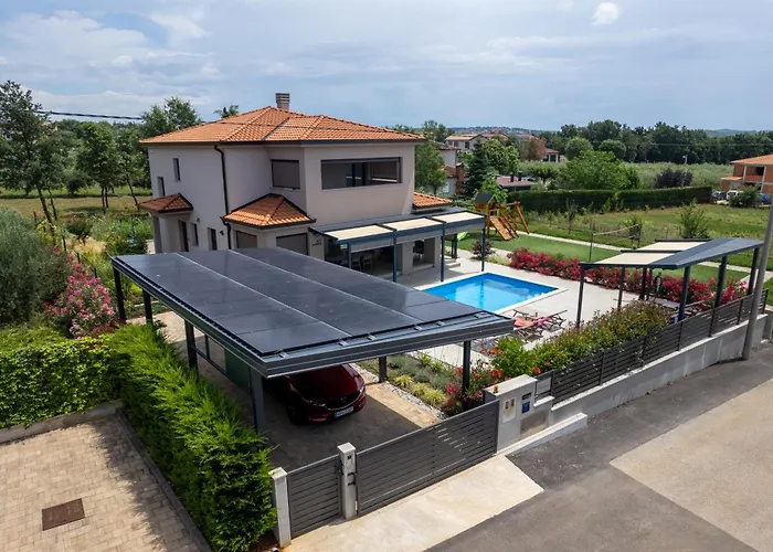 Karina, Porec * Kadumi